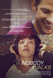 دانلود فیلم Nobody Walks 2012102829-1429746649