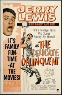 دانلود فیلم The Delicate Delinquent 1957422627-1476038672